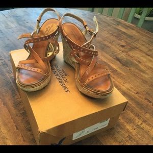 American Eagle tan espadrille
